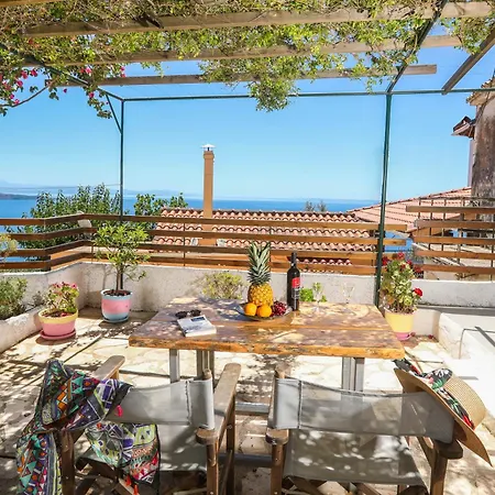 Joannas Sea-view Stone House Apartmán *