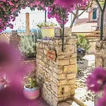 Joannas Sea-view Stone House * Katávolos