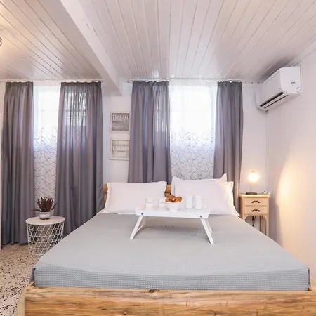 Joannas Sea-view Stone House Katávolos