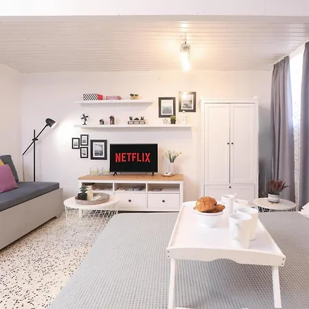 Joannas Sea-view Stone House *