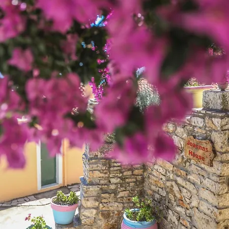 شقة Joannas Sea-view Stone House *