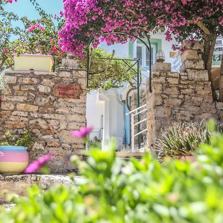 شقة Joannas Sea-view Stone House *
