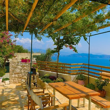 Joannas Sea-view Stone House *