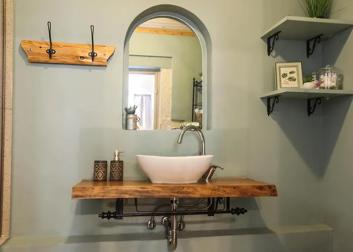 Joannas Sea-view Stone House شقة