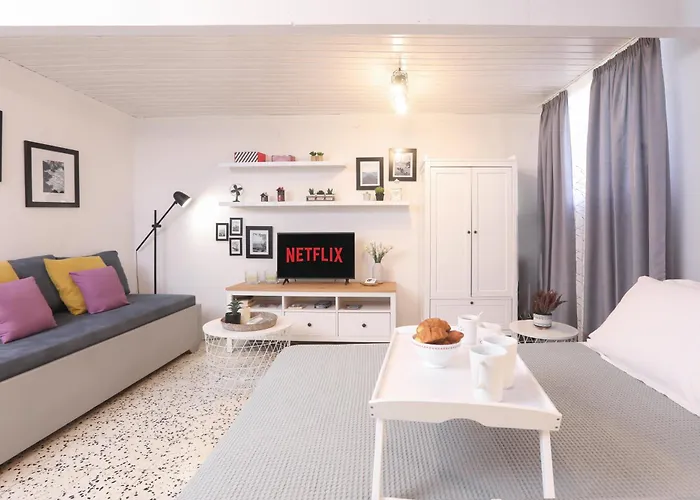 Joannas Sea-view Stone House *