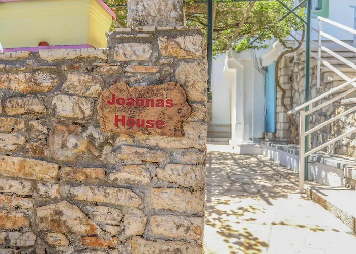 شقة Joannas Sea-view Stone House
